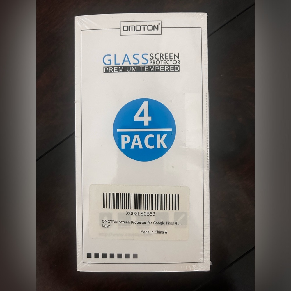 NEW Sealed in package 4 pack Google Pixel 4 Omoton Glass Screen Protector